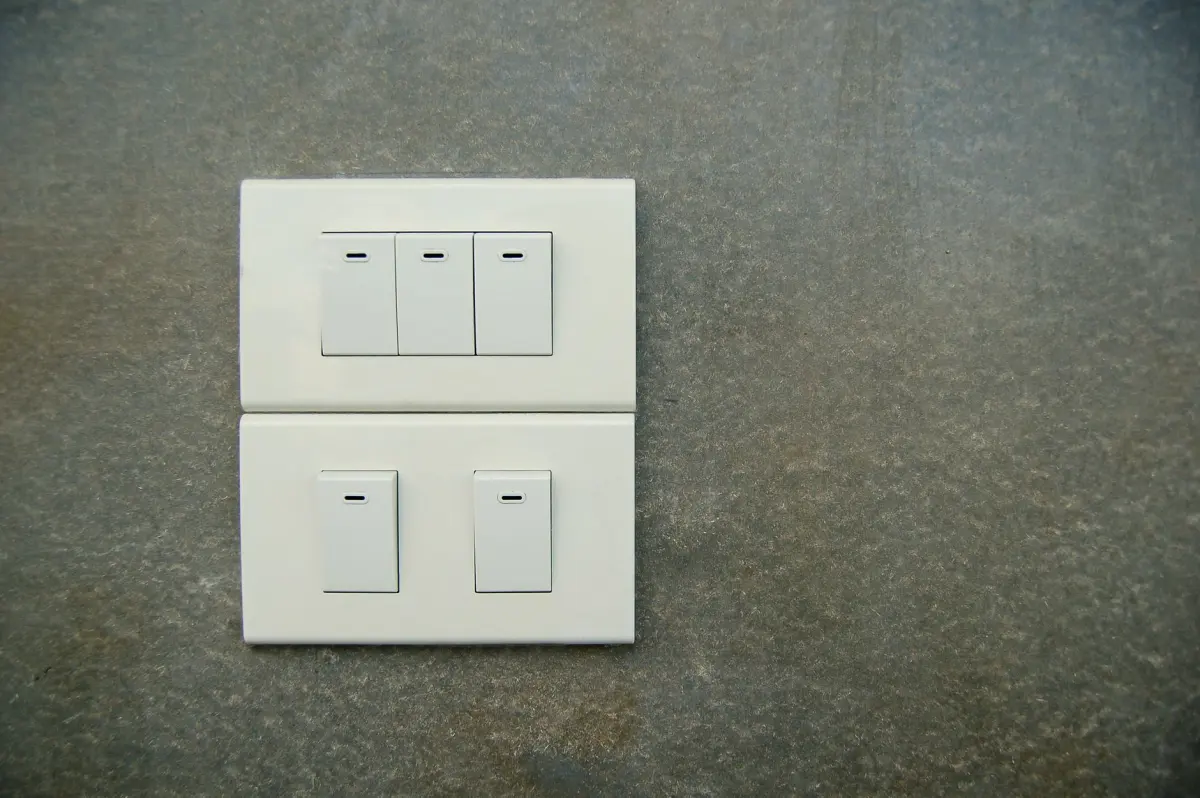 Aggregaat aansluiten elektriciteitsnet: wat mag en wat