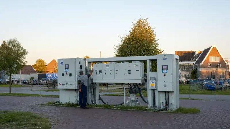 Aggregaat aansluiten op omvormer zonnepanelen: gids